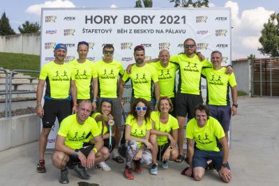 09_Běhny_team.jpg